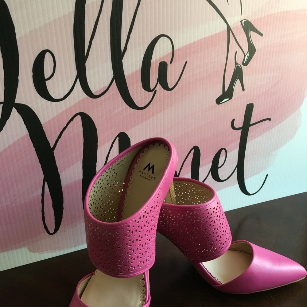 Madison, by Shoe Dazzle Pink Slip On’s - Picture 3 of 8